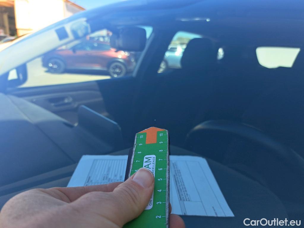  Nissan  Qashqai NISSAN  / 2021 / 5P / todoterreno DIG-T 103kW (140CV) mHEV 4x2 Acenta #27