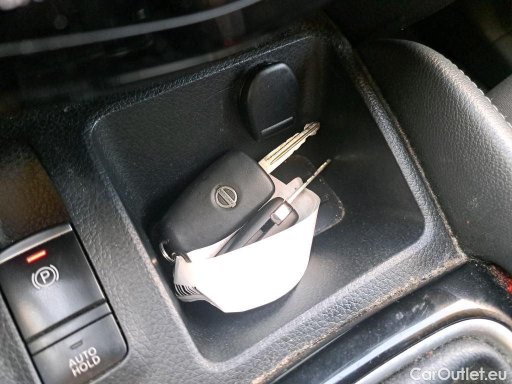  Nissan  Qashqai NISSAN  / 2017 / 5P / todoterreno dCi 85 kW (115 CV) ACENTA #32