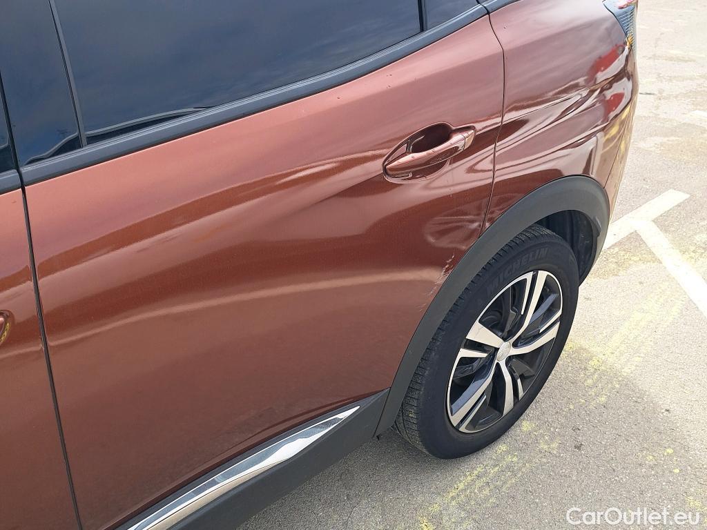  Peugeot  3008 PEUGEOT  / 2016 / 5P / todoterreno 1.2 PURETECH 96KW (130CV) ALLURE EAT8 #13