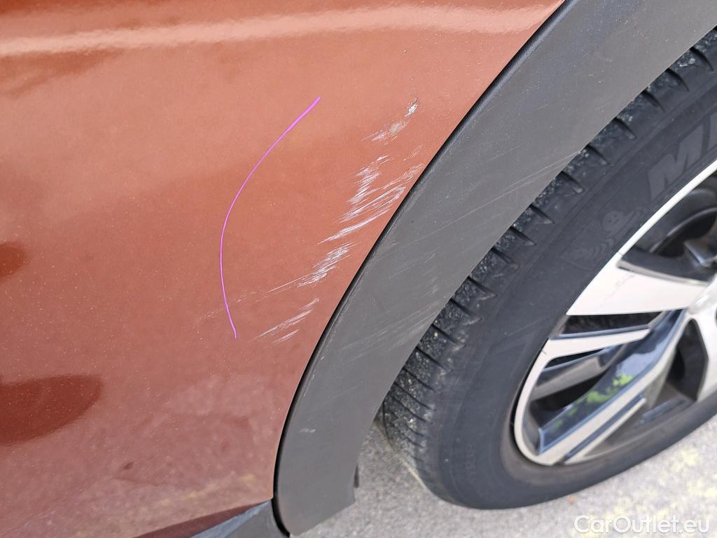  Peugeot  3008 PEUGEOT  / 2016 / 5P / todoterreno 1.2 PURETECH 96KW (130CV) ALLURE EAT8 #14