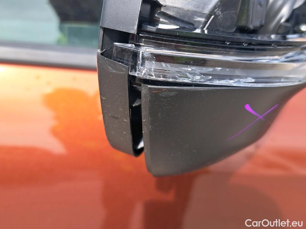  Peugeot  3008 PEUGEOT  / 2016 / 5P / todoterreno 1.2 PURETECH 96KW (130CV) ALLURE EAT8 #2