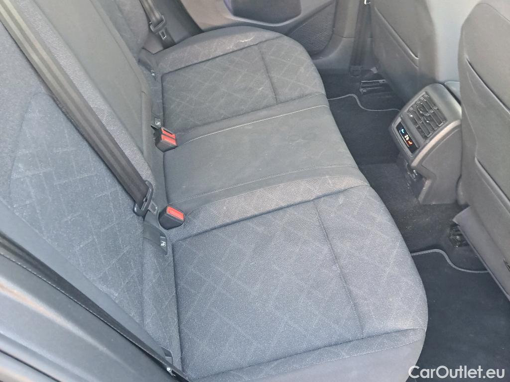  Volkswagen  Golf  VOLKSWAGEN / 2020 / 5P / berlina con portón Life 1.0 TSI 81kW (110CV) #12