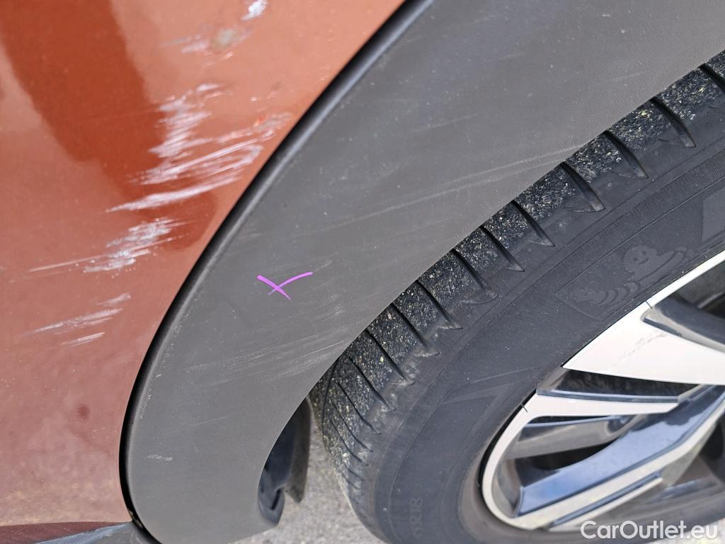  Peugeot  3008 PEUGEOT  / 2016 / 5P / todoterreno 1.2 PURETECH 96KW (130CV) ALLURE EAT8 #24