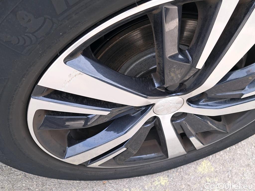  Peugeot  3008 PEUGEOT  / 2016 / 5P / todoterreno 1.2 PURETECH 96KW (130CV) ALLURE EAT8 #4