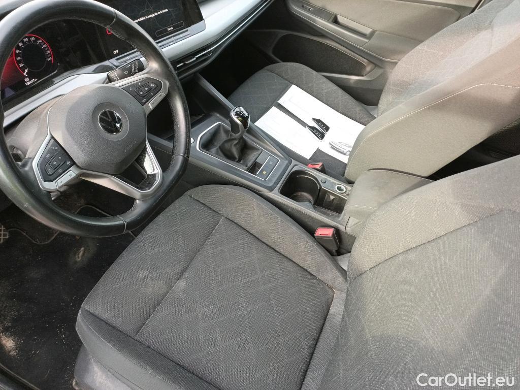  Volkswagen  Golf  VOLKSWAGEN / 2020 / 5P / berlina con portón Life 2.0 TDI 85kW (115CV) #4