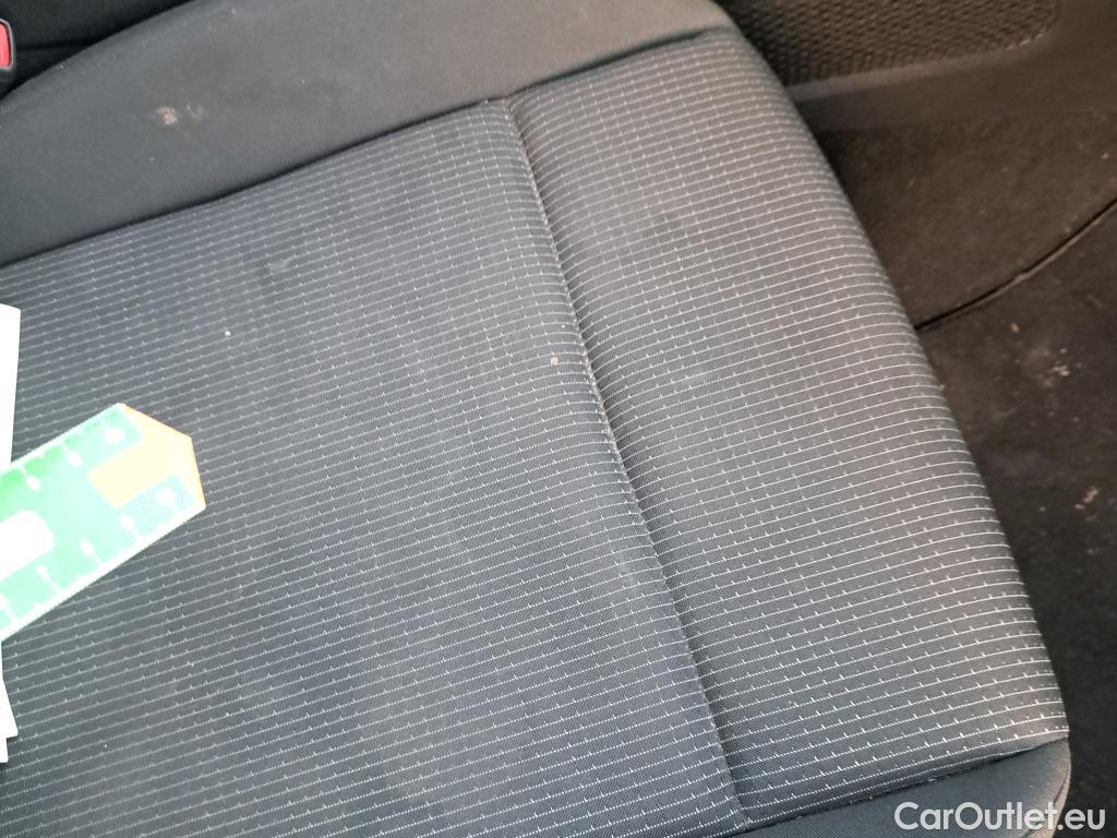  Volkswagen  Golf  VIII Berlina 2.0 TDI 115CV MT6 E6dT #18