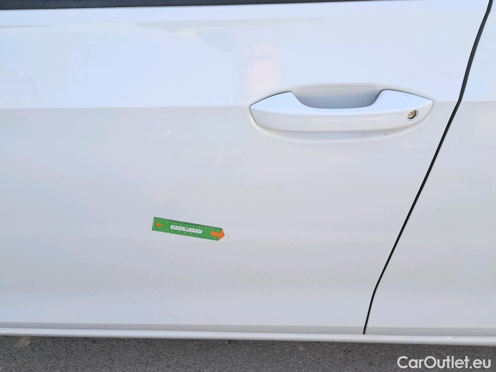  Volkswagen  Golf  VIII Berlina 2.0 TDI 115CV MT6 E6dT #11