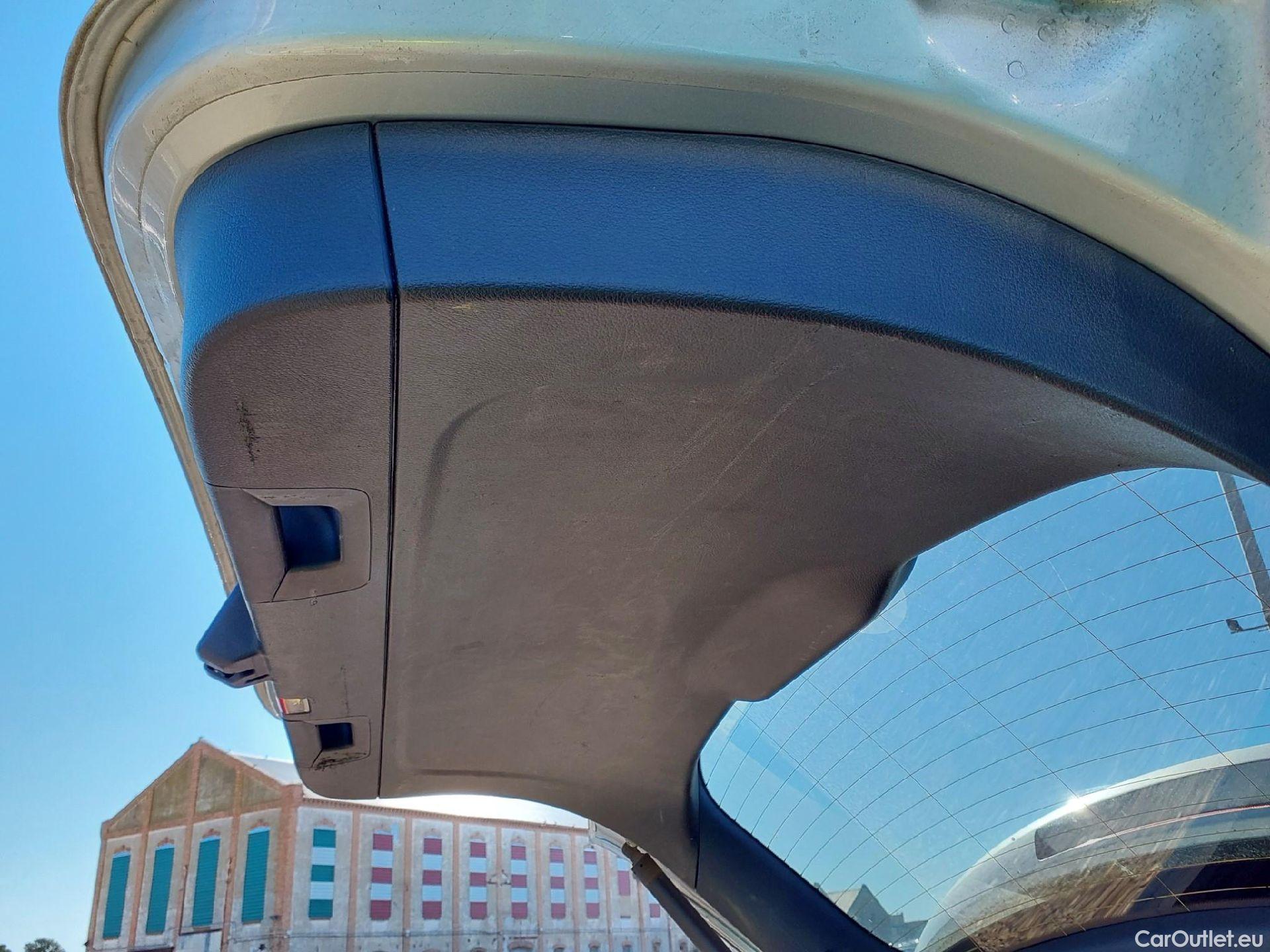  Mercedes  GLA MERCEDES-BENZ  / 2020 / 5P / todoterreno  200 D (AC) #1