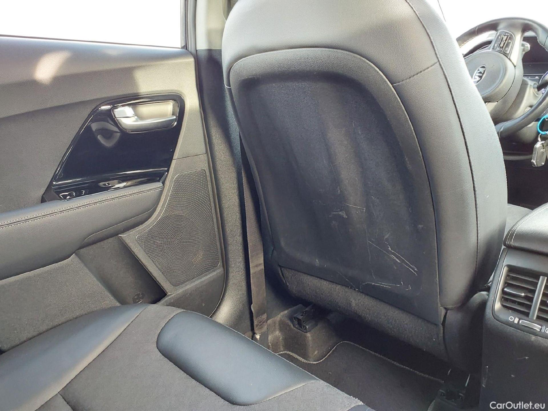  KIA  Niro KIA  / 2019 / 5P / crossover 1.6 GDi HEV 104kW (141CV) Drive #1