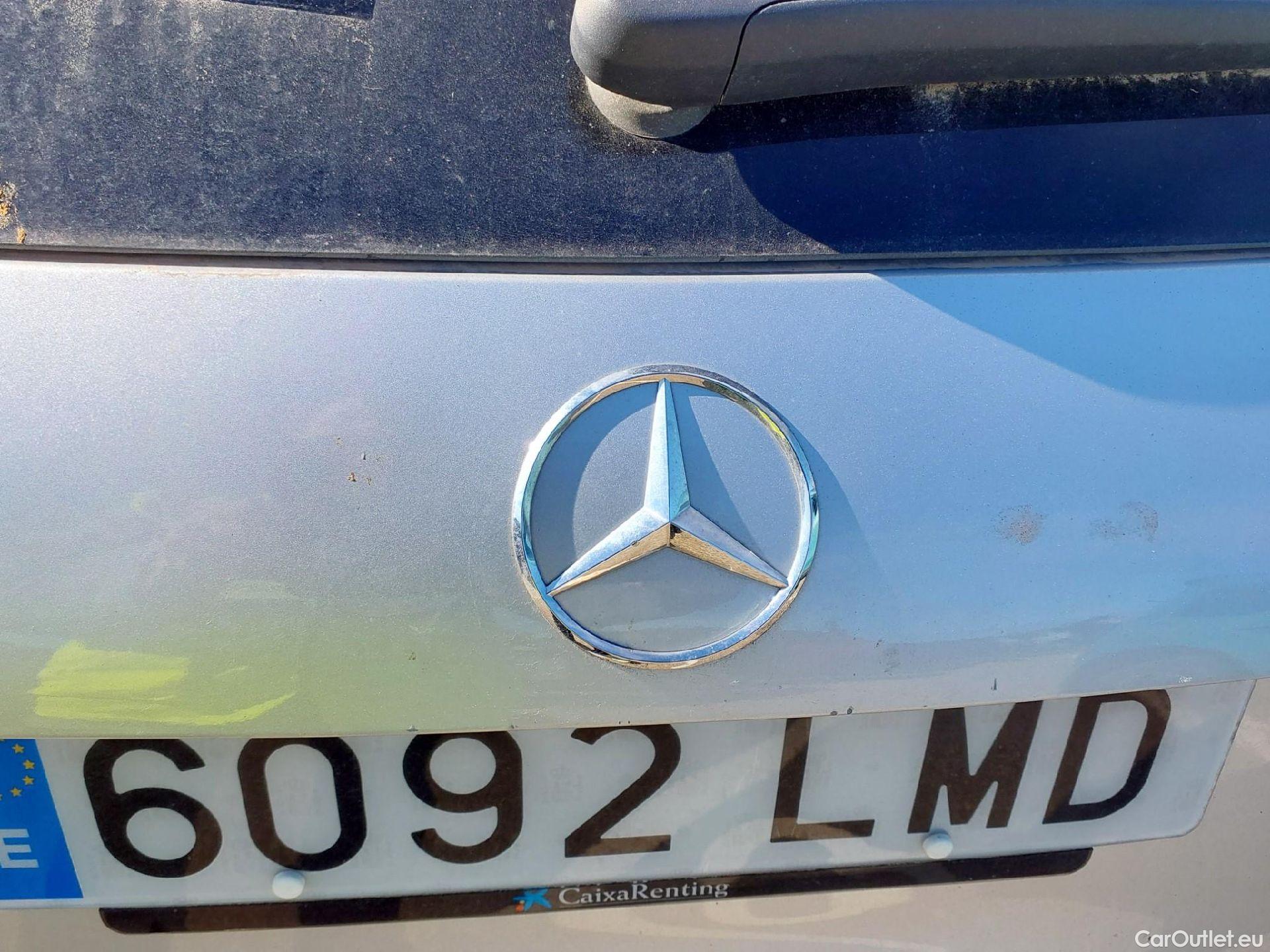  Mercedes  GLA MERCEDES-BENZ  / 2020 / 5P / todoterreno  200 D (AC) #7