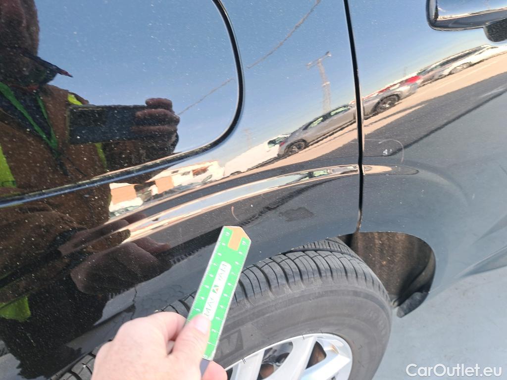  Volvo  XC60 VOLVO  / 2017 / 5P / todoterreno 2.0 B4 D4 AWD Business Plus Auto #9