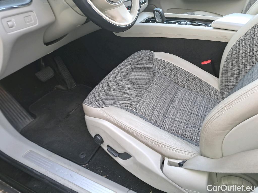  Volvo  XC60 VOLVO  / 2017 / 5P / todoterreno 2.0 B4 D4 AWD Business Plus Auto #23