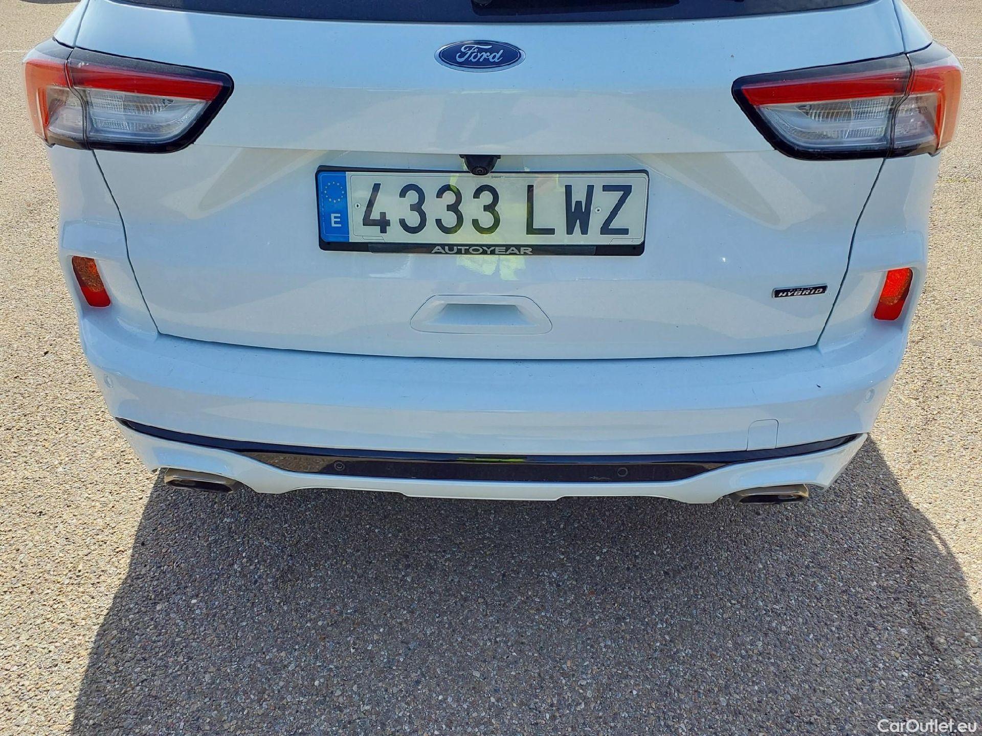  Ford  Kuga FORD  / 2019 / 5P / todoterreno ST-Line X 2.5 Duratec PHEV 165kW Auto #1