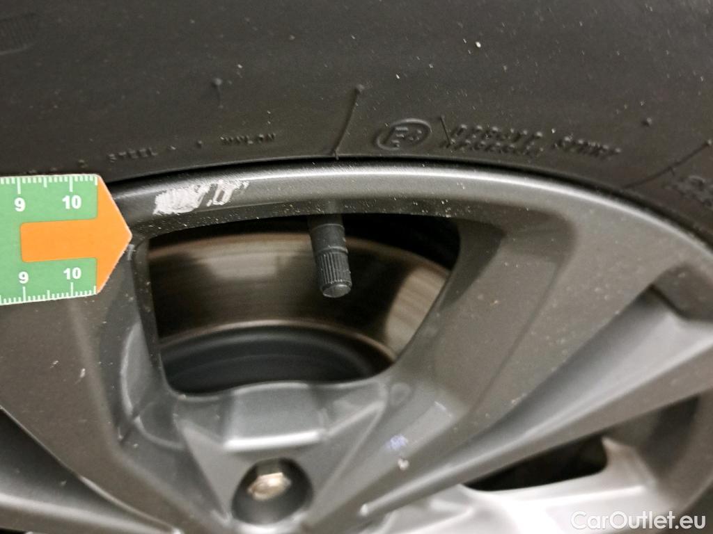  Ford  Kuga FORD  / 2019 / 5P / todoterreno ST-Line 2.0 EcoBlue 88kW (120CV) Auto #4