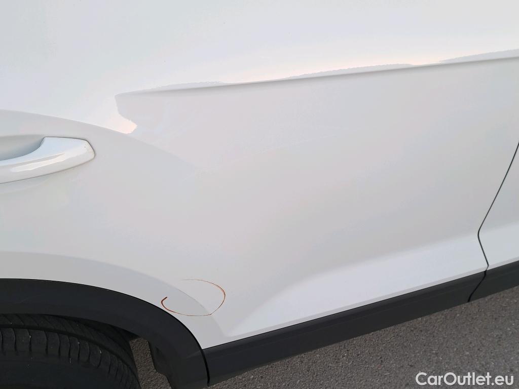  Volkswagen  T-ROC  Life 2.0 TDI 115CV MT6 E6d #15