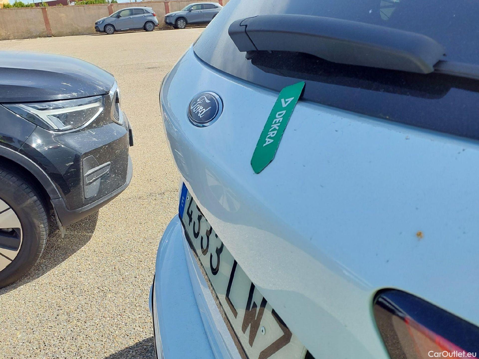  Ford  Kuga FORD  / 2019 / 5P / todoterreno ST-Line X 2.5 Duratec PHEV 165kW Auto #5