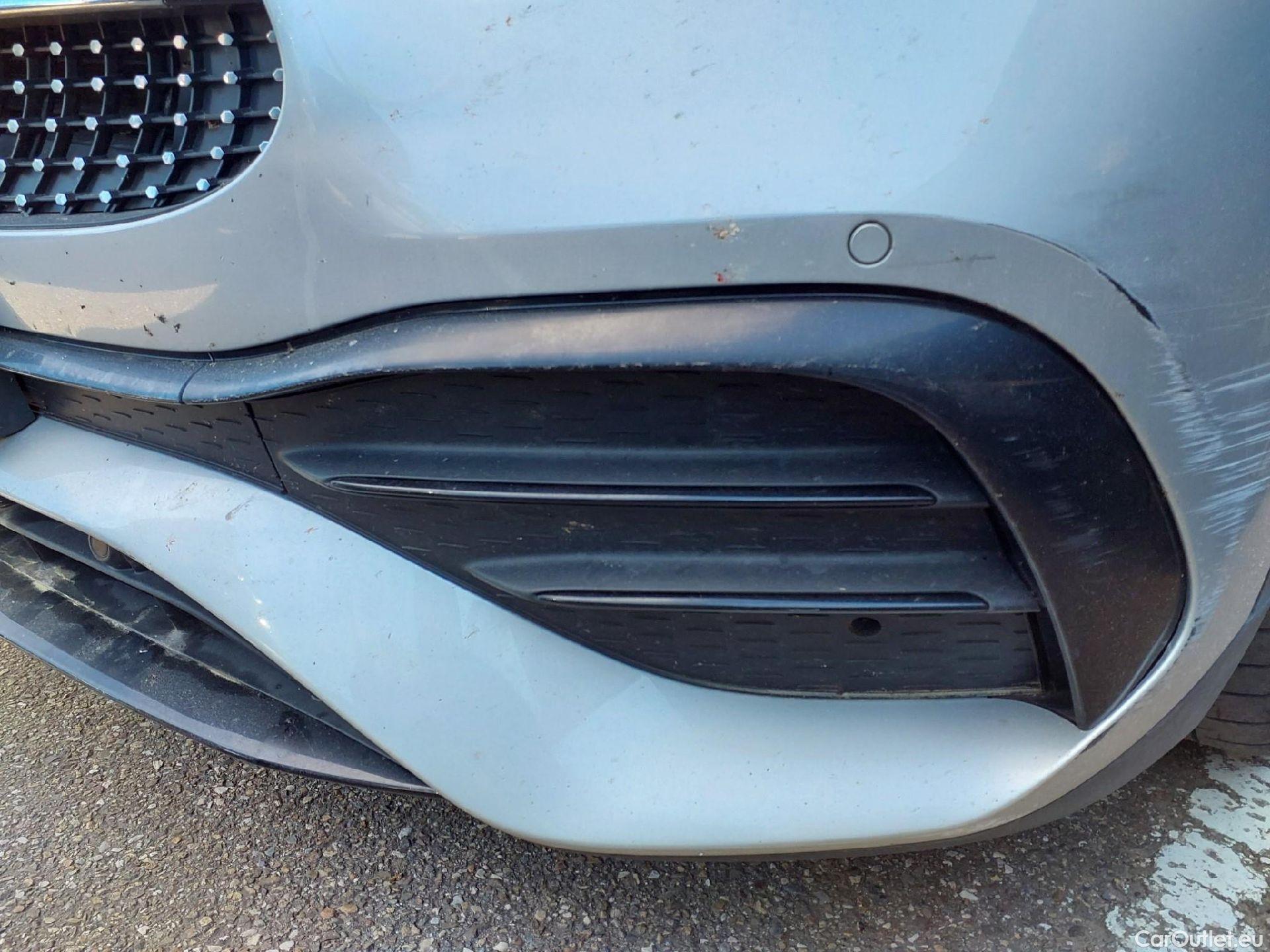  Mercedes  GLA MERCEDES-BENZ  / 2020 / 5P / todoterreno  200 D (AC) #18