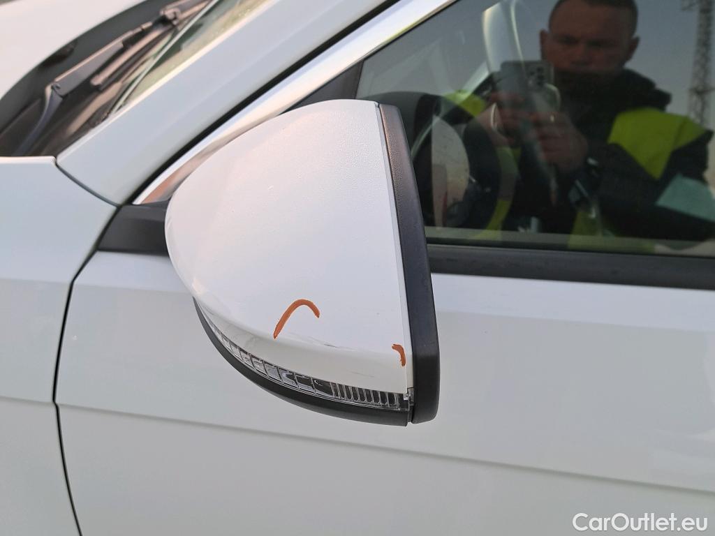  Volkswagen  T-ROC  Life 2.0 TDI 115CV MT6 E6d #23