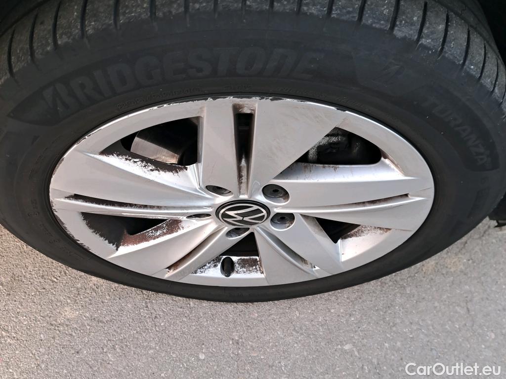  Volkswagen  Golf  VIII Berlina 2.0 TDI 115CV MT6 E6dT #19