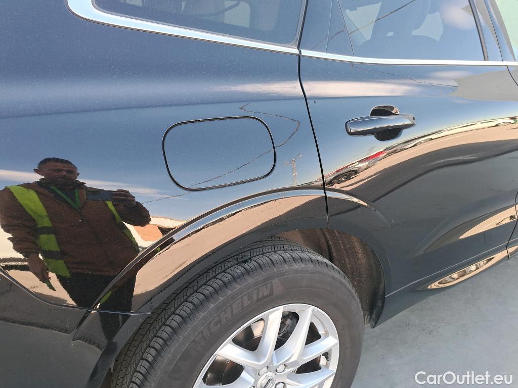  Volvo  XC60 VOLVO  / 2017 / 5P / todoterreno 2.0 B4 D4 AWD Business Plus Auto #8