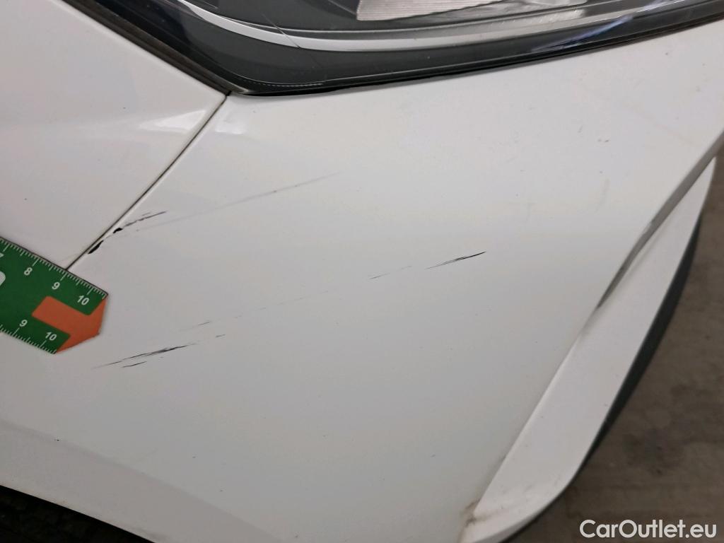  Hyundai  i20 HYUNDAI  / 2020 / 5P / berlina con portón 1.0 TGDI 74kW (100CV) 48V Essence #26