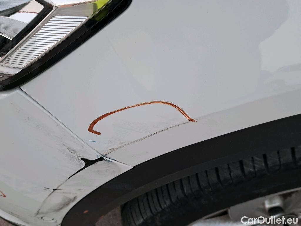  Volkswagen  T-ROC  Life 2.0 TDI 115CV MT6 E6d #10