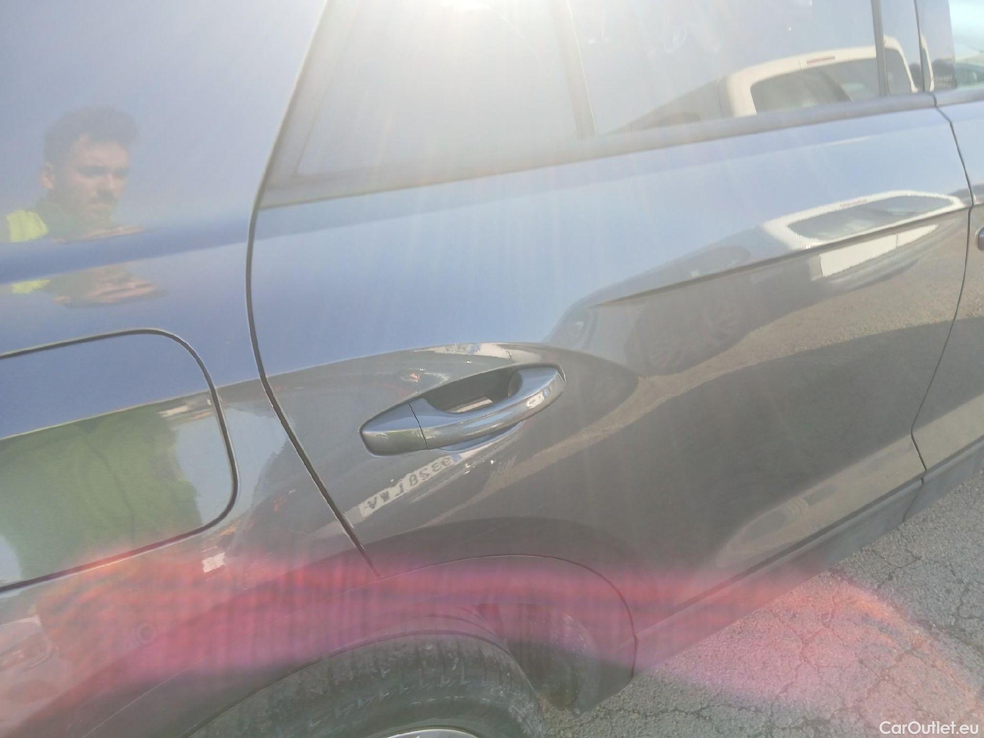  Volkswagen  T-ROC VOLKSWAGEN  / 2017 / 5P / todoterreno Advance 2.0 TDI 110kW (150CV) DSG (AC2) #19