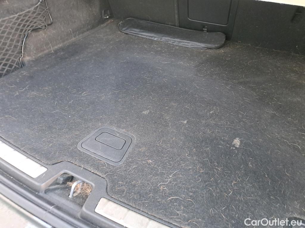  Volvo  XC60 VOLVO  / 2017 / 5P / todoterreno 2.0 B4 D4 AWD Business Plus Auto #21