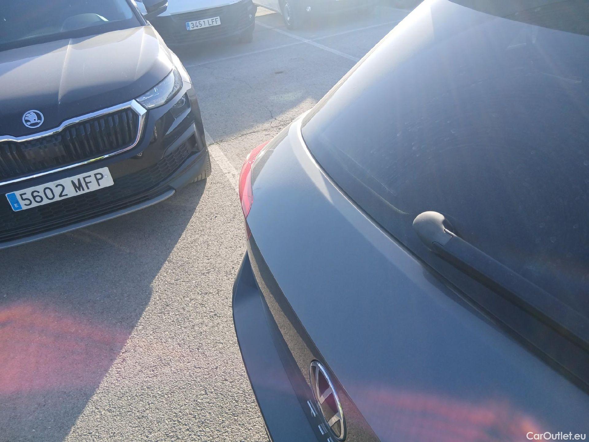  Volkswagen  T-ROC VOLKSWAGEN  / 2017 / 5P / todoterreno Advance 2.0 TDI 110kW (150CV) DSG (AC2) #15