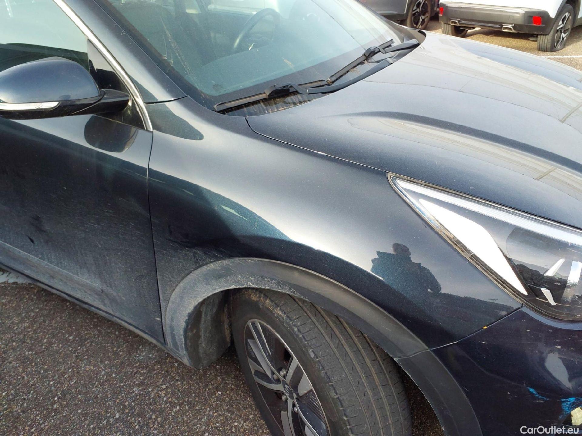  KIA  Niro KIA  / 2019 / 5P / crossover 1.6 GDi HEV 104kW (141CV) Drive #18