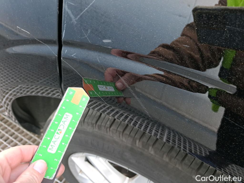  Volvo  XC60 VOLVO  / 2017 / 5P / todoterreno 2.0 B4 D4 AWD Business Plus Auto #19