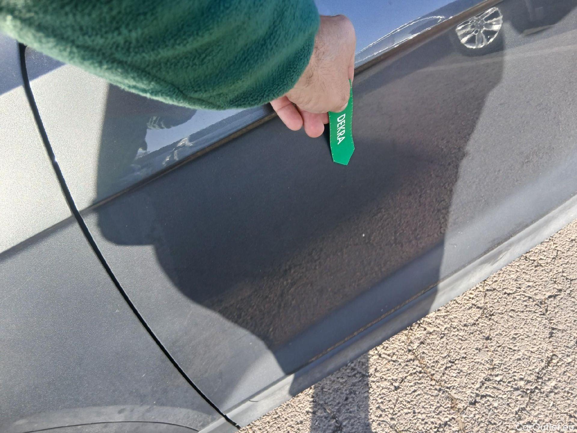  Volkswagen  T-ROC VOLKSWAGEN  / 2017 / 5P / todoterreno Advance 2.0 TDI 110kW (150CV) DSG (AC2) #6