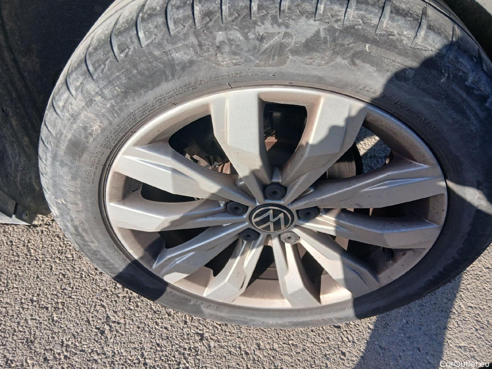  Volkswagen  T-ROC VOLKSWAGEN  / 2017 / 5P / todoterreno Advance 2.0 TDI 110kW (150CV) DSG (AC2) #10