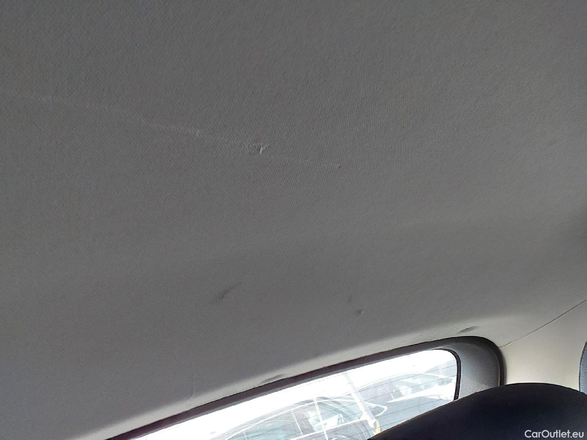  KIA  Niro KIA  / 2019 / 5P / crossover 1.6 GDi HEV 104kW (141CV) Drive #2