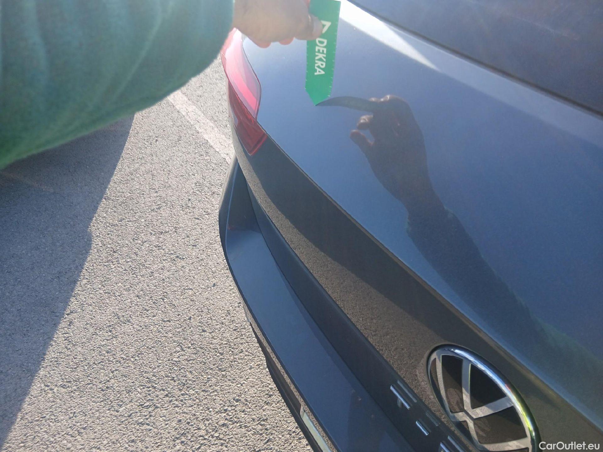  Volkswagen  T-ROC VOLKSWAGEN  / 2017 / 5P / todoterreno Advance 2.0 TDI 110kW (150CV) DSG (AC2) #16