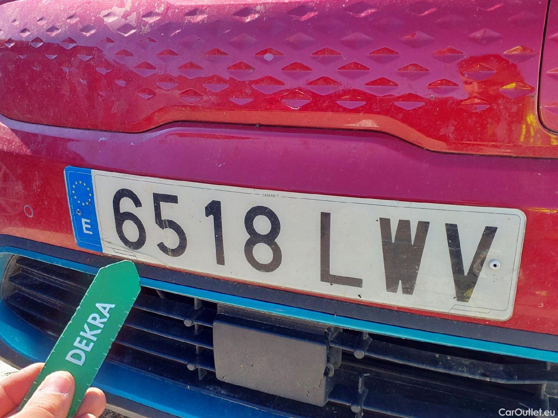  KIA  Niro KIA e- / 2016 / 5P / crossover e- 150kW Emotion (Long Range) #26