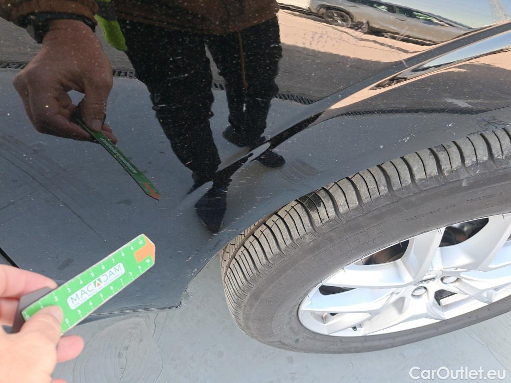  Volvo  XC60 VOLVO  / 2017 / 5P / todoterreno 2.0 B4 D4 AWD Business Plus Auto #15