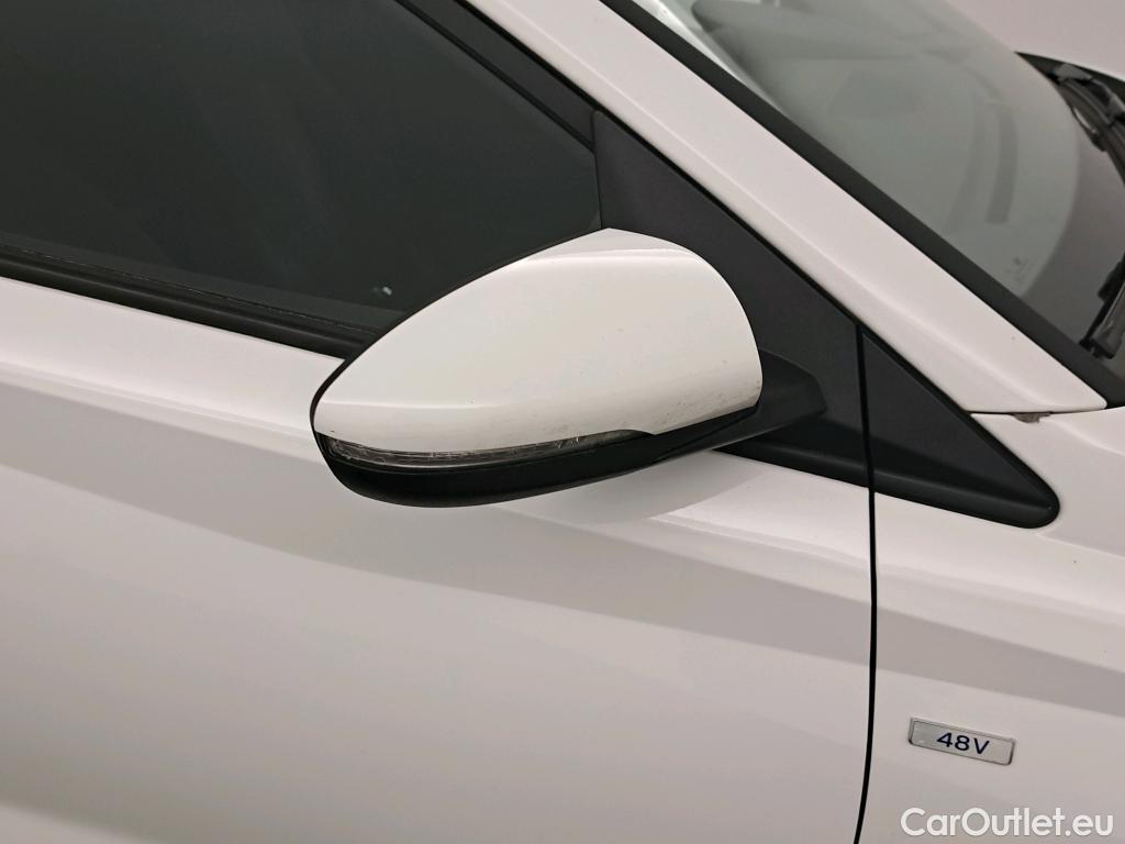  Hyundai  i20 HYUNDAI  / 2020 / 5P / berlina con portón 1.0 TGDI 74kW (100CV) 48V Essence #38