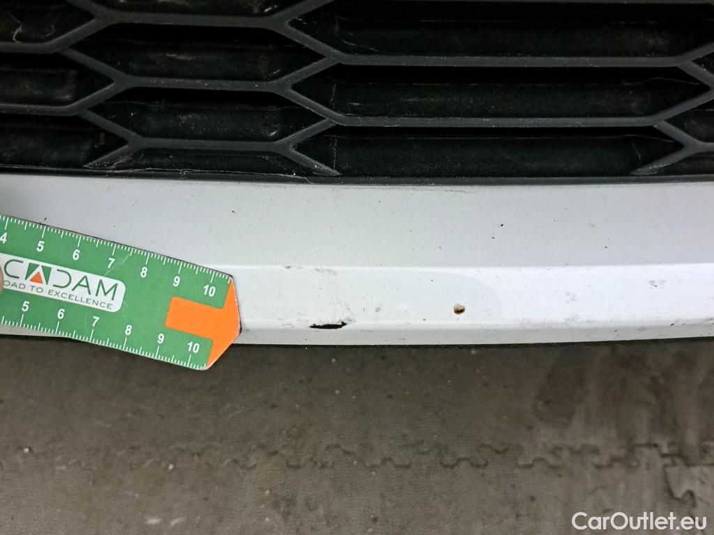  Toyota  C-HR TOYOTA  / 2019 / 5P / todoterreno 1.8 125H Advance #19