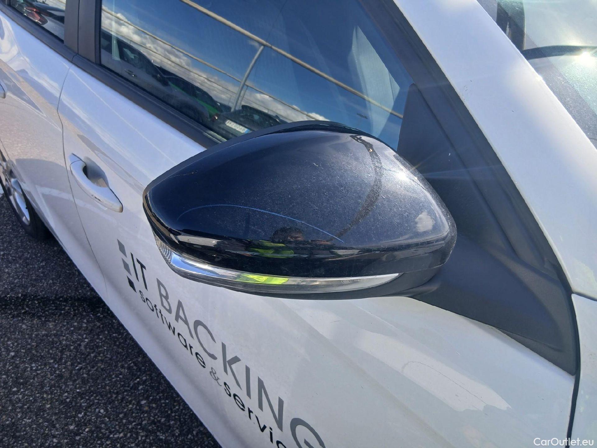  Opel  Corsa OPEL  / 2019 / 5P / berlina con portón 1.2 XEL 55kW (75CV) Edition #29