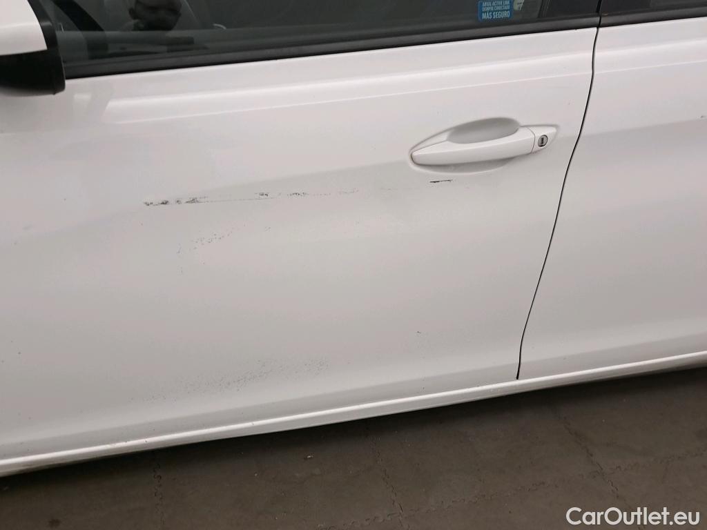  Peugeot  308 PEUGEOT  / 2017 / 5P / berlina con portón 5p Active Pack BlueHDi 130 S&S #3