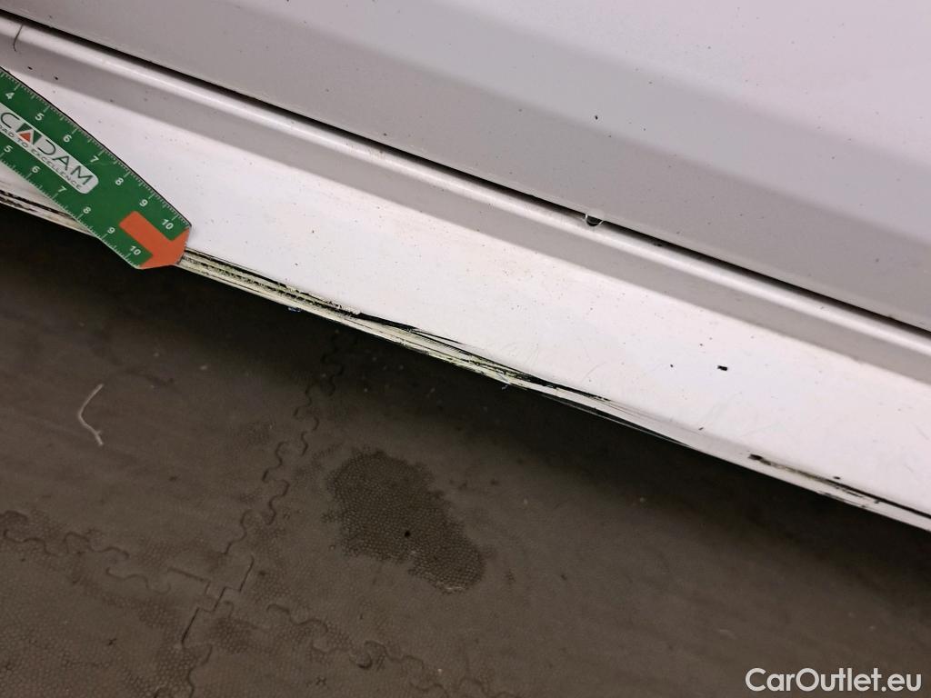  Toyota  Corolla TOYOTA  1.8 125H ACTIVE TECH E-CVT #24