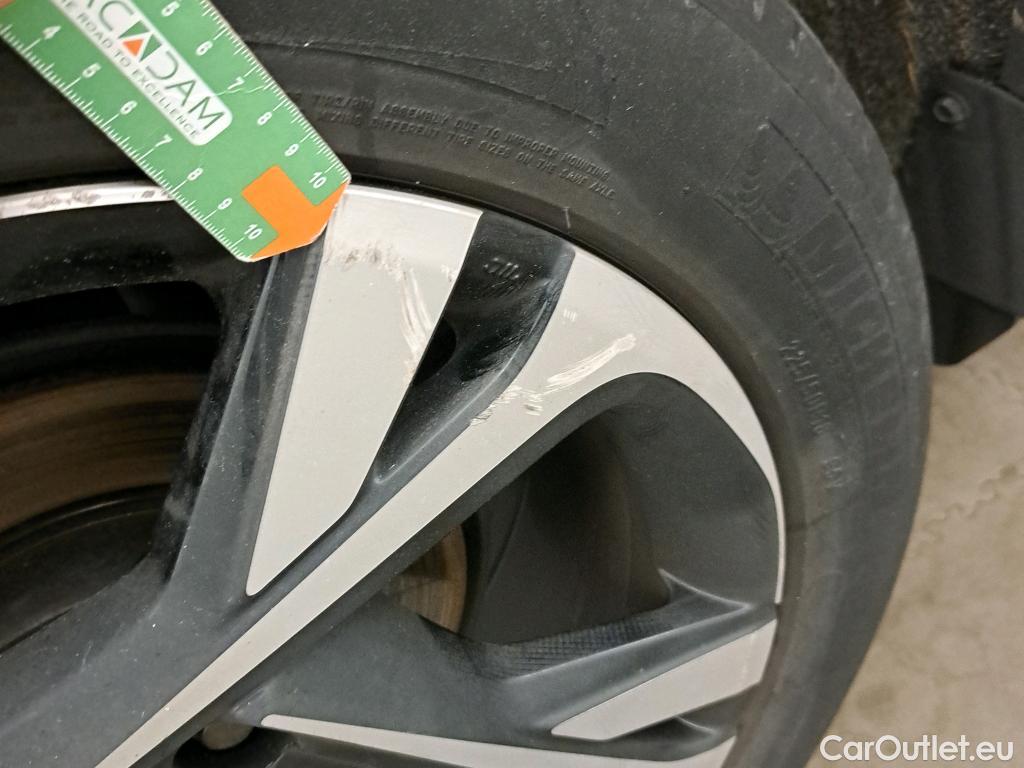  Toyota  C-HR TOYOTA  / 2019 / 5P / todoterreno 1.8 125H Advance #6