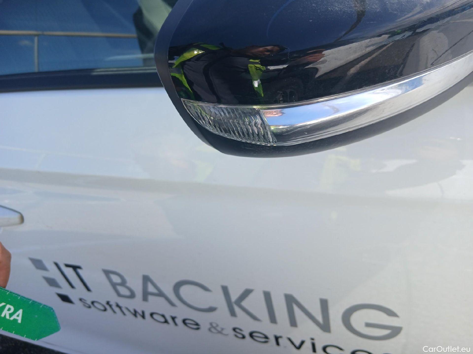  Opel  Corsa OPEL  / 2019 / 5P / berlina con portón 1.2 XEL 55kW (75CV) Edition #32