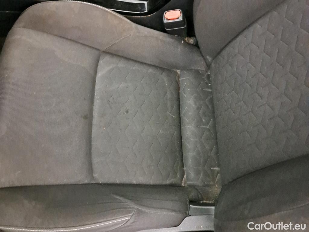  Toyota  Corolla TOYOTA  1.8 125H ACTIVE TECH E-CVT #26