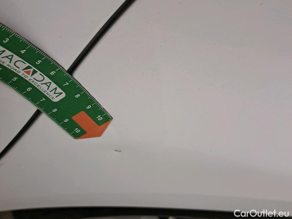  Peugeot  308 PEUGEOT  / 2017 / 5P / berlina con portón 5p Active Pack BlueHDi 130 S&S #6