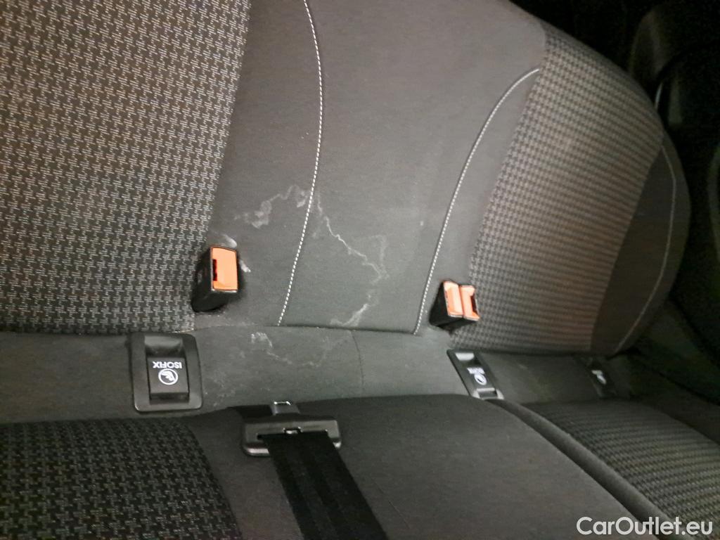  Peugeot  308 PEUGEOT  / 2017 / 5P / berlina con portón 5p Active Pack BlueHDi 130 S&S #10