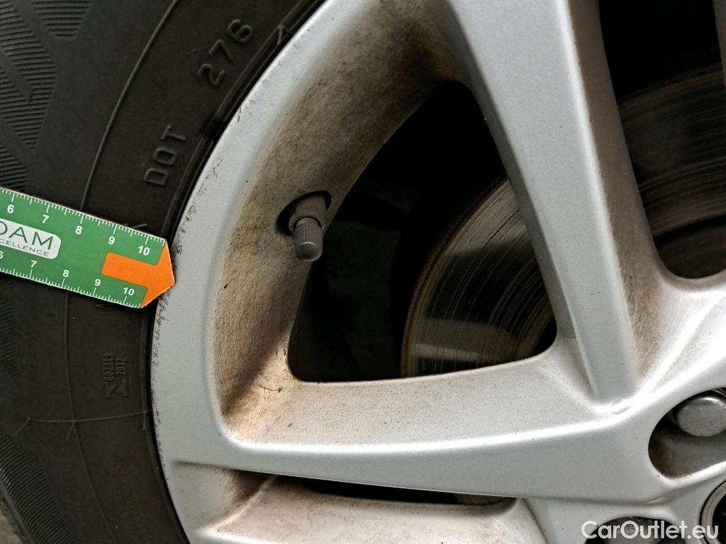  Toyota  C-HR TOYOTA  / 2019 / 5P / todoterreno 1.8 125H Active #11