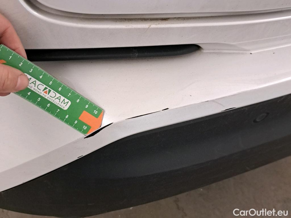  Toyota  C-HR TOYOTA  / 2019 / 5P / todoterreno 1.8 125H Advance #23