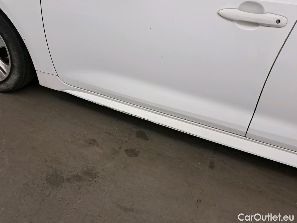  Toyota  Corolla TOYOTA  1.8 125H ACTIVE TECH E-CVT #23